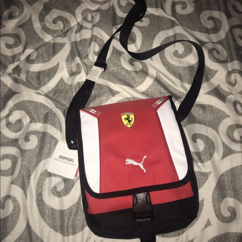 Puma Ferrari Messenger Bag